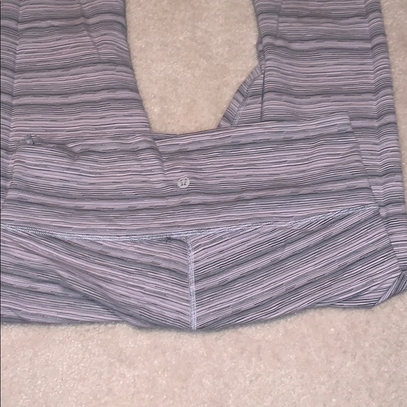 Lululemon wunder under size 10 gray pink - Picture 2 of 3